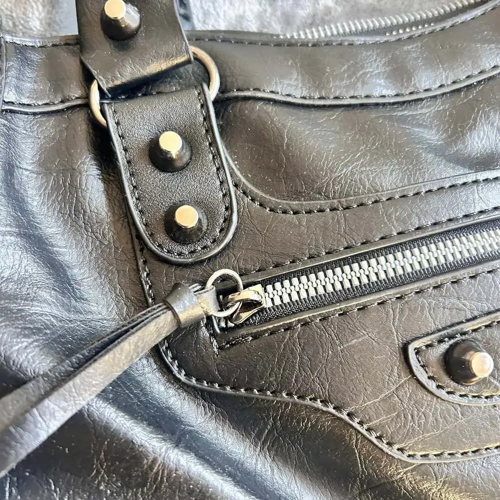 Classic Black City Moto Style Bag – Vegan Leather, Edgy & Practical - Picture 3 of 8